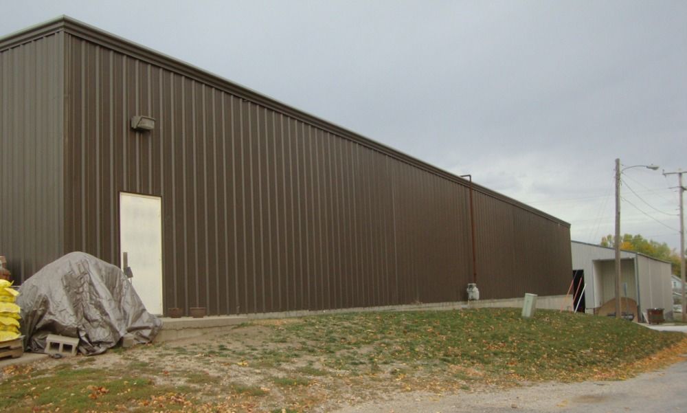 Leon Retail Center: 108 NE 3rd St, Leon, IA 50144